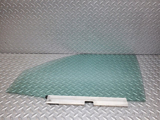 44620 Mercedes-Benz W124 220E Front Left Door Window Glass