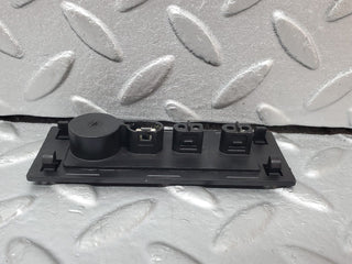 R129 SL windscreen washer nozzle connector used OEM