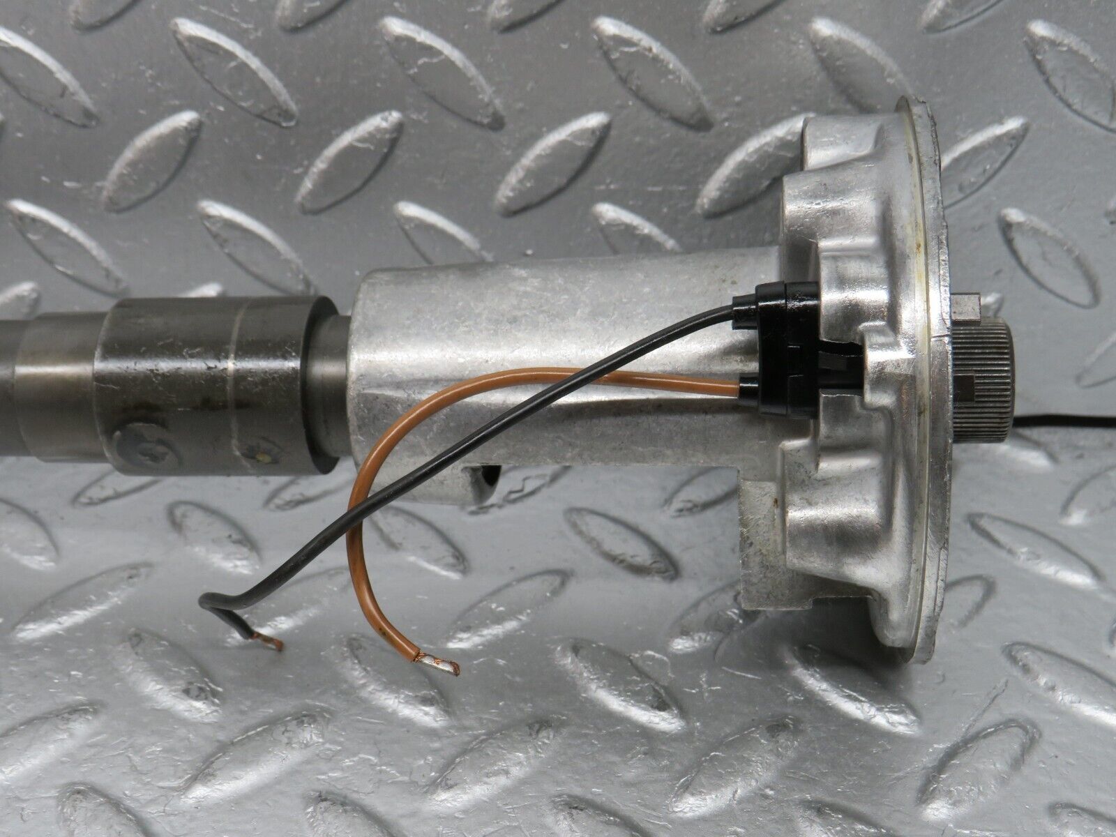 33198 Mercedes-Benz C107 R107 Steering Column Shaft 1154621835