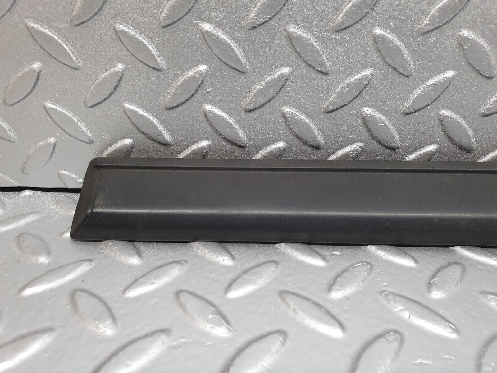 41686 Mercedes-Benz W124 200E Rear Left Door Lower Moulding Trim