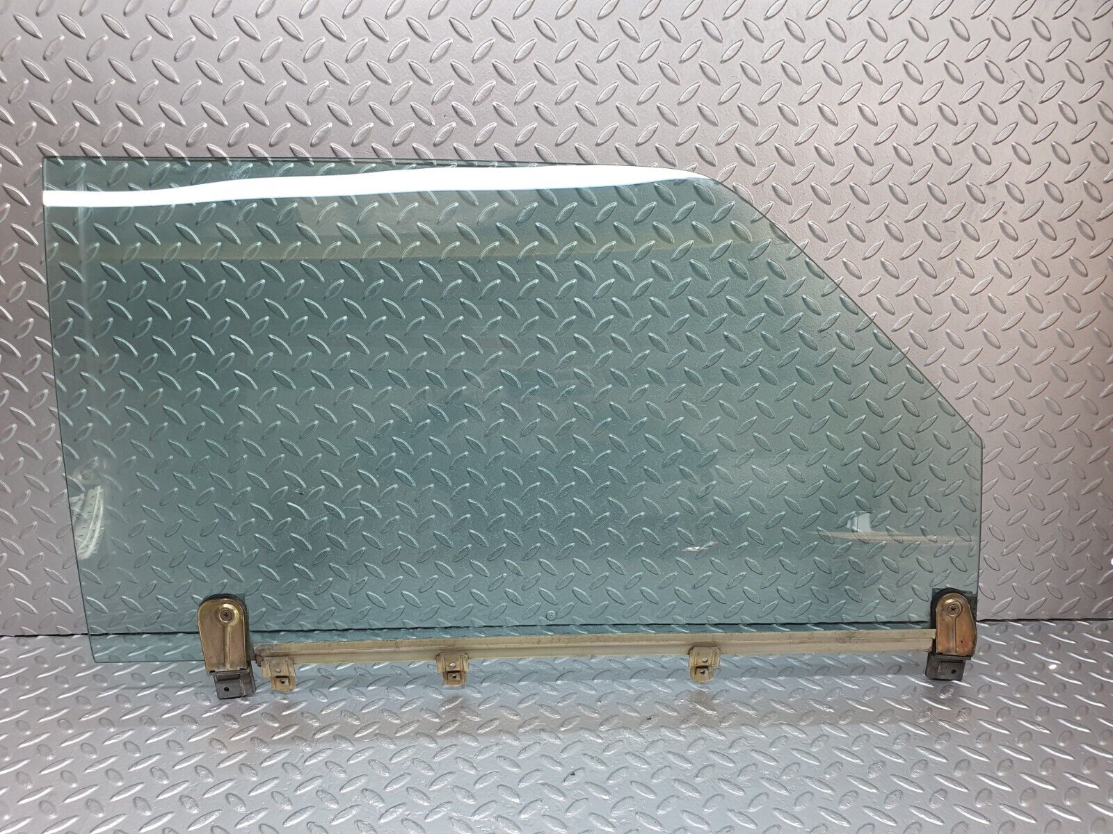 44117 Mercedes-Benz C123 230CE Coupe Right Door Window Glass 1237250232 1237250432
