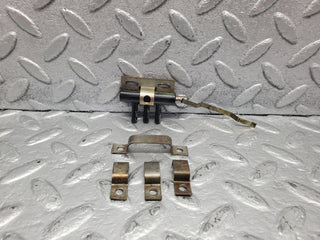 W114 door lock vacuum distributor actuator used OEM