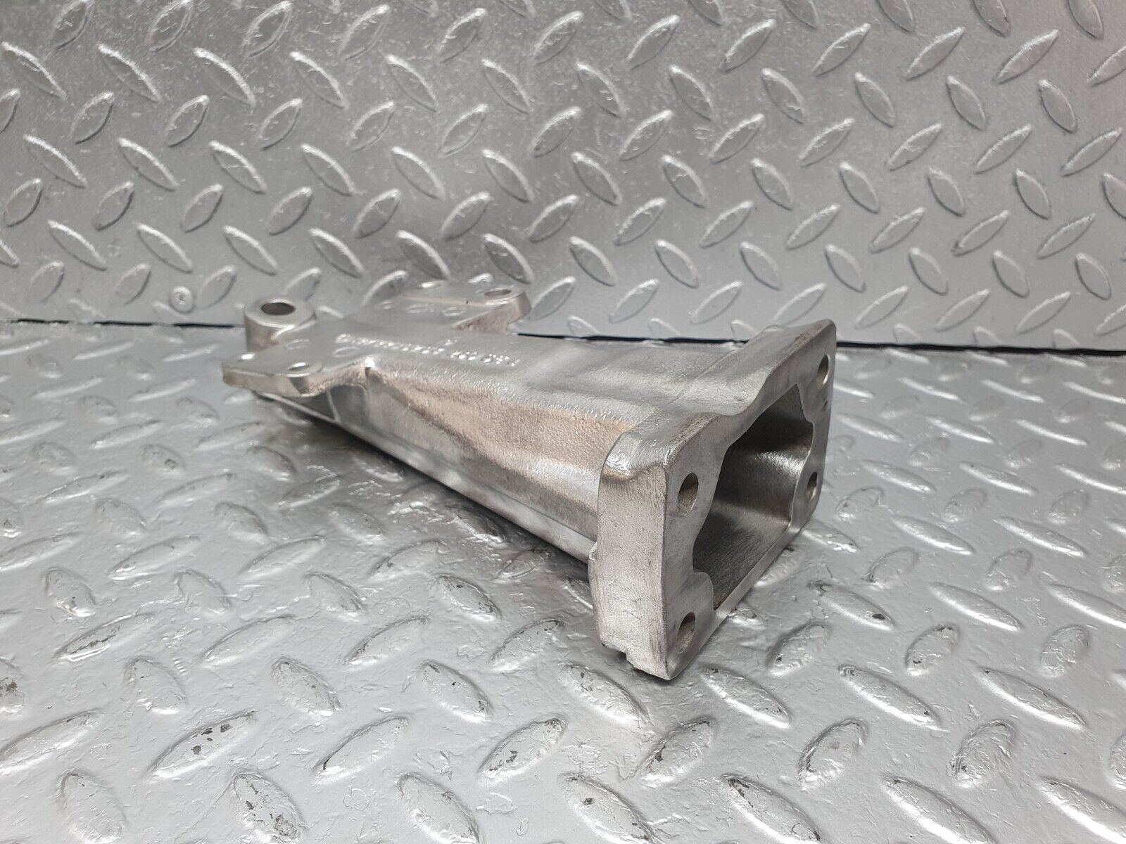 43441 Mercedes-Benz W108 280SE Engine Mount Bracket Left Side 1272230204
