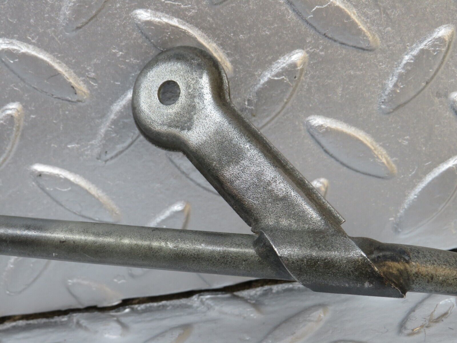 40033 Mercedes-Benz R107 350SL Oil Hose Pipe