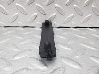 45742 Mercedes-Benz W126 420SE Vacuum Pipe Holder 1268050491