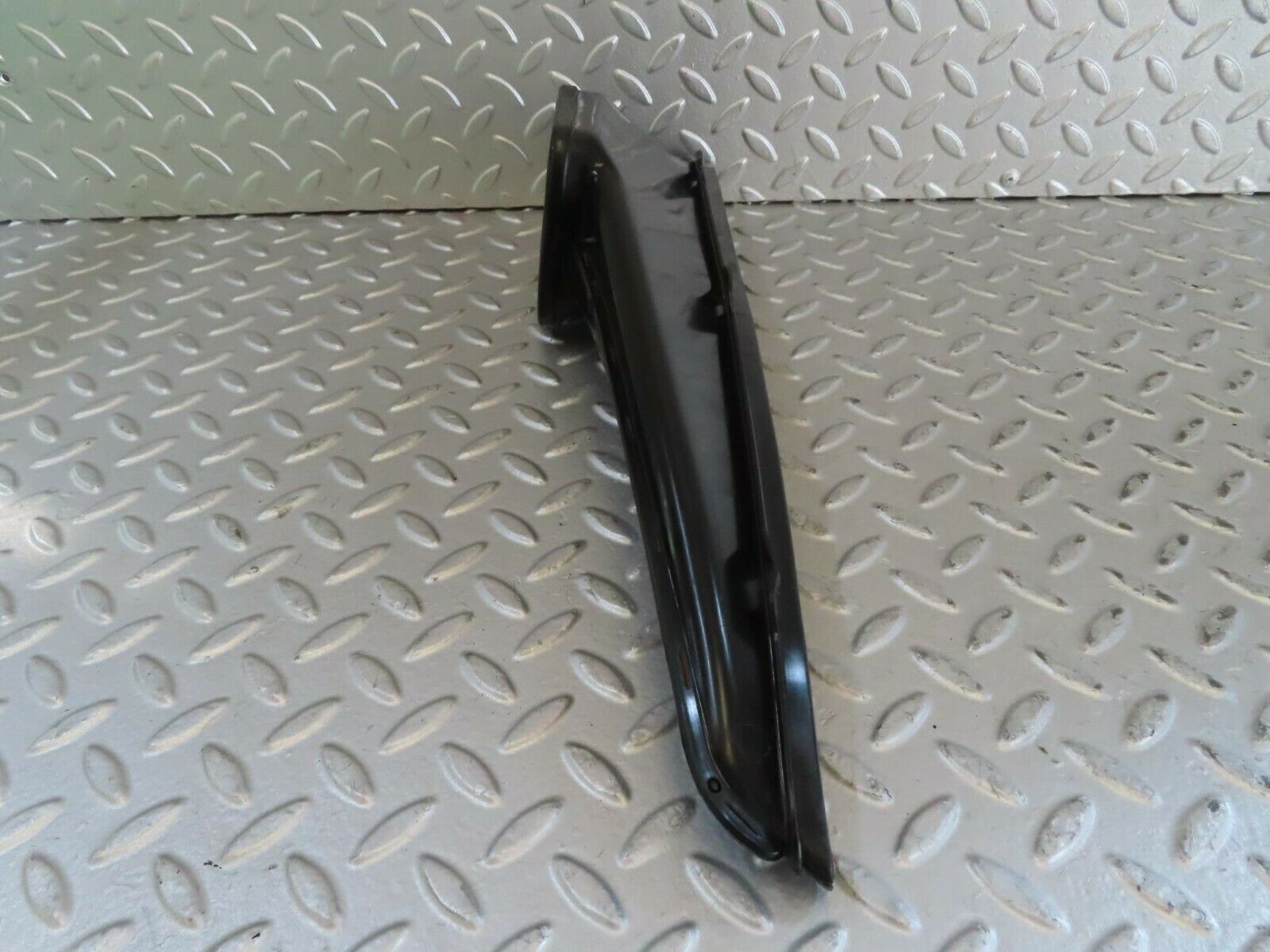15549 Mercedes-Benz R107 450SL Dashboard Air Vent Left Side