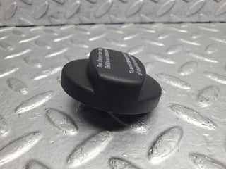 W124 Wagon oil filler cap used OEM