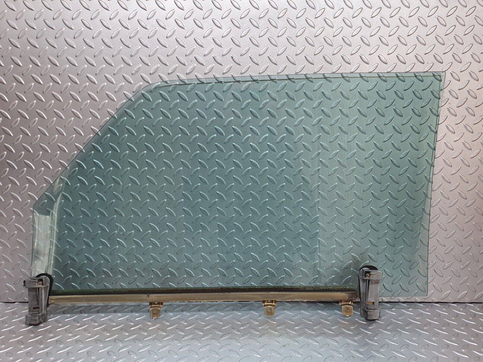 44117 Mercedes-Benz C123 230CE Coupe Right Door Window Glass 1237250232 1237250432