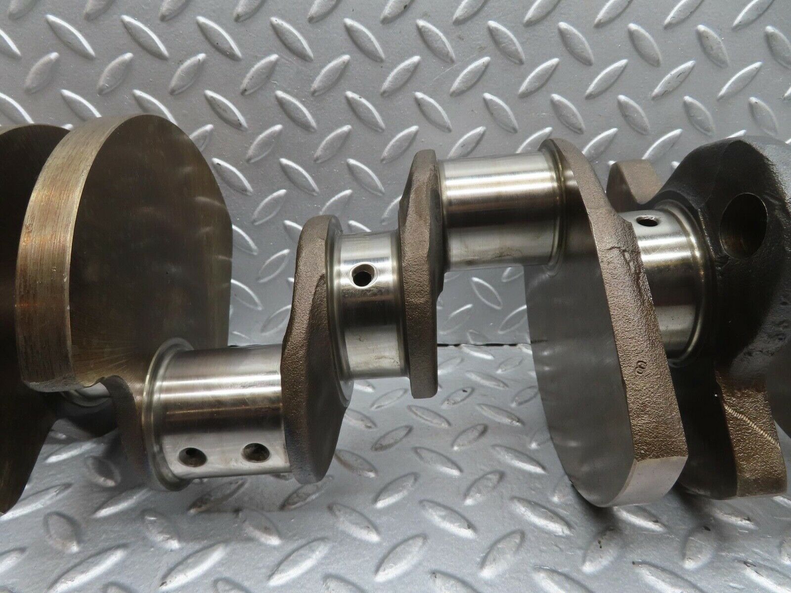 13761 Mercedes-Benz R107 450SL Crankshaft 1170310801