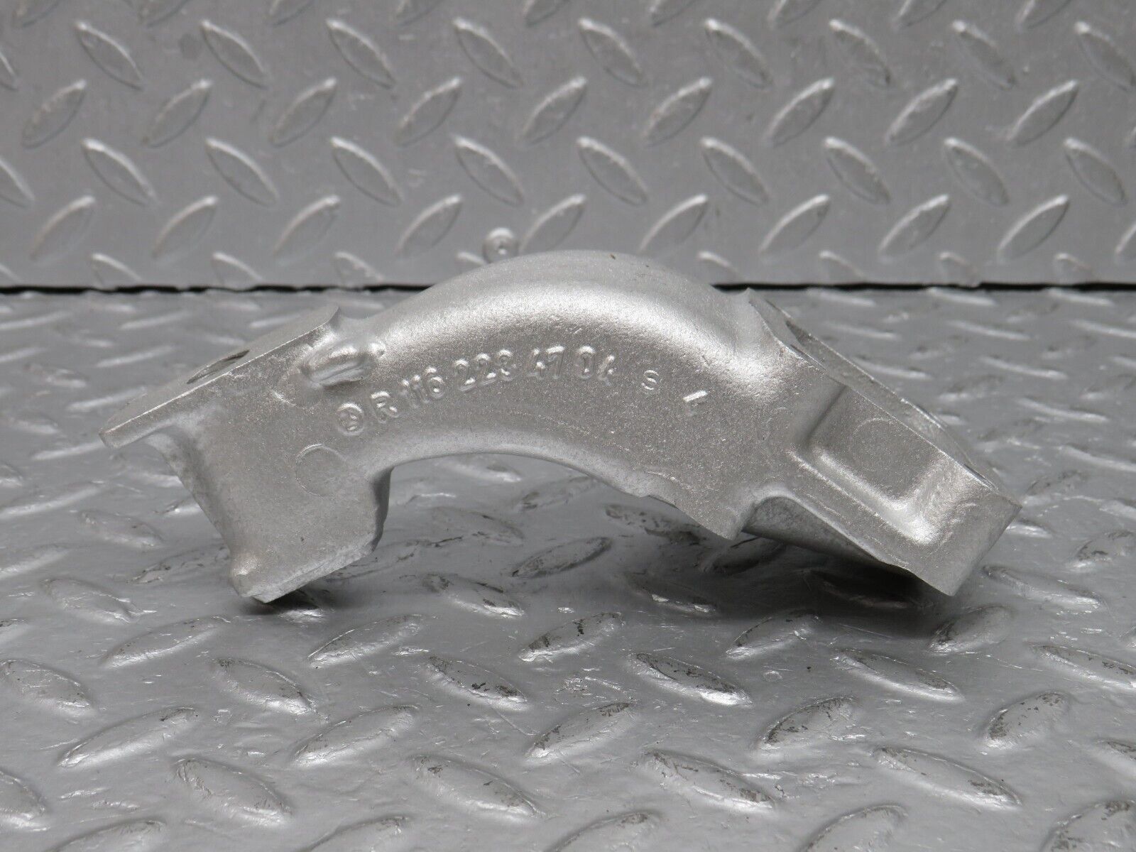 39249 Mercedes-Benz R107 500SL Engine Mount Bracket Right 1162234704