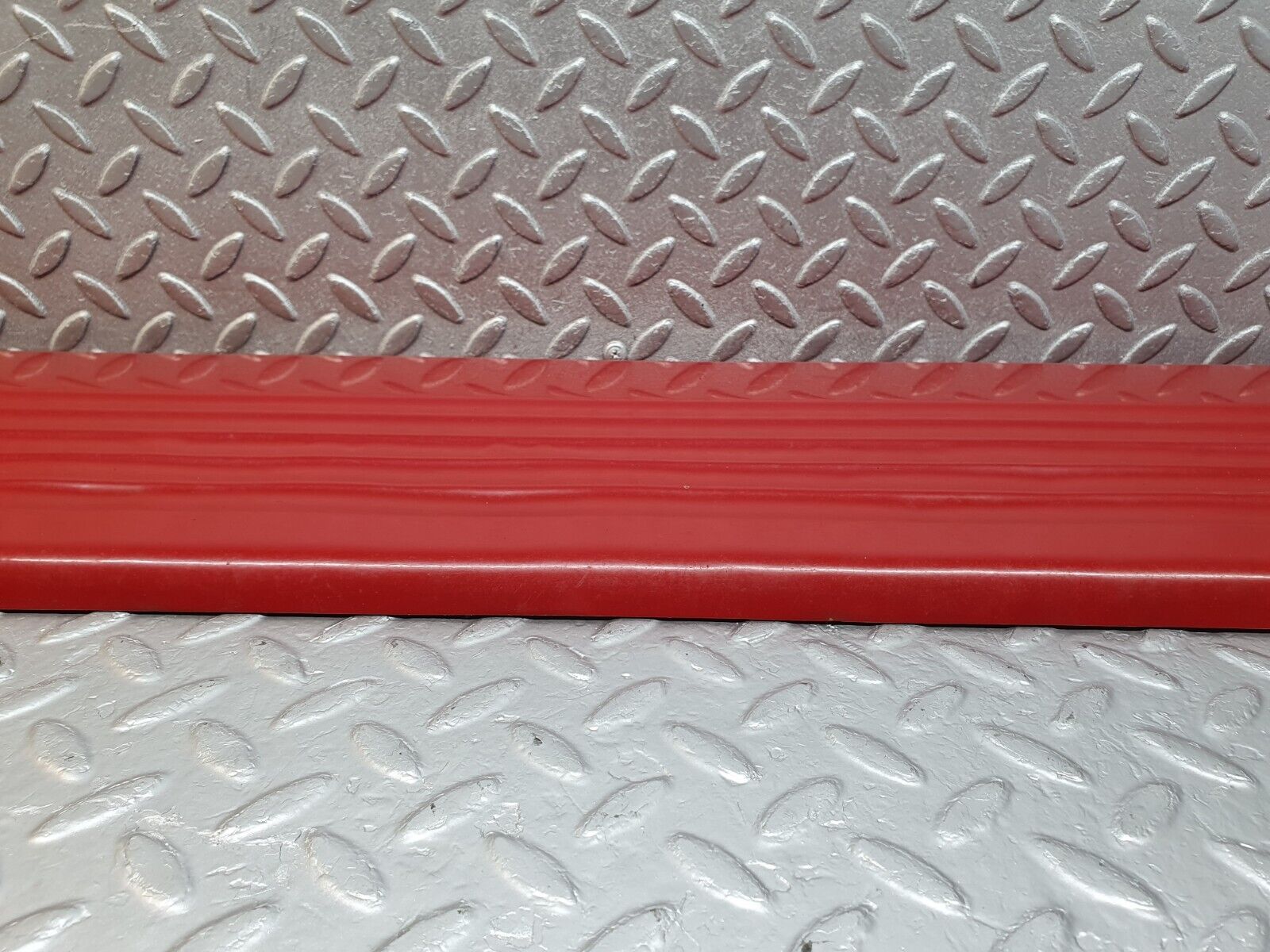 43789 Mercedes-Benz C126 380SEC Coupe Left Door Lower Moulding Trim 1266901140