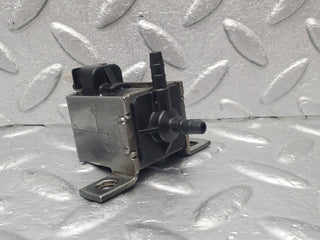 46213 Mercedes-Benz W124 280E Vacuum Control Valve 0015408697