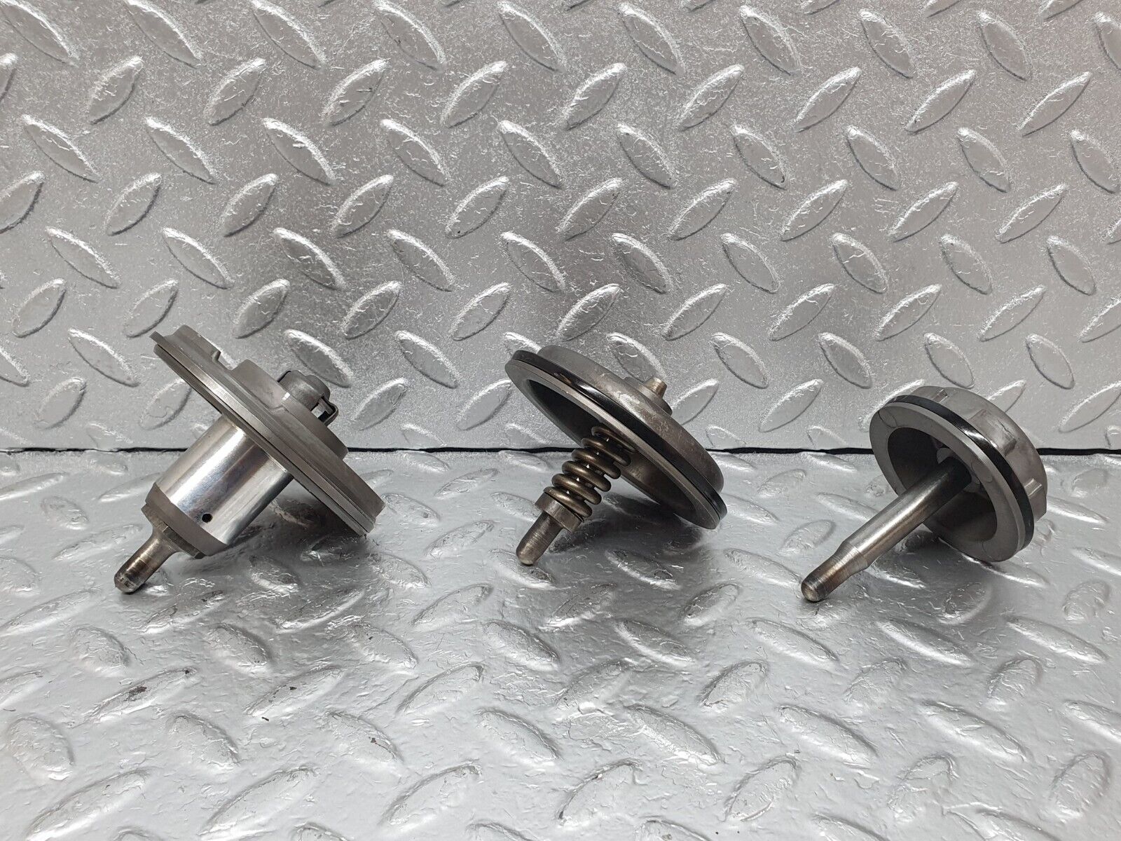 44233 Mercedes-Benz C107 350SLC Coupe Automatic Gearbox Piston Set 722.001 1152772338 1152774538