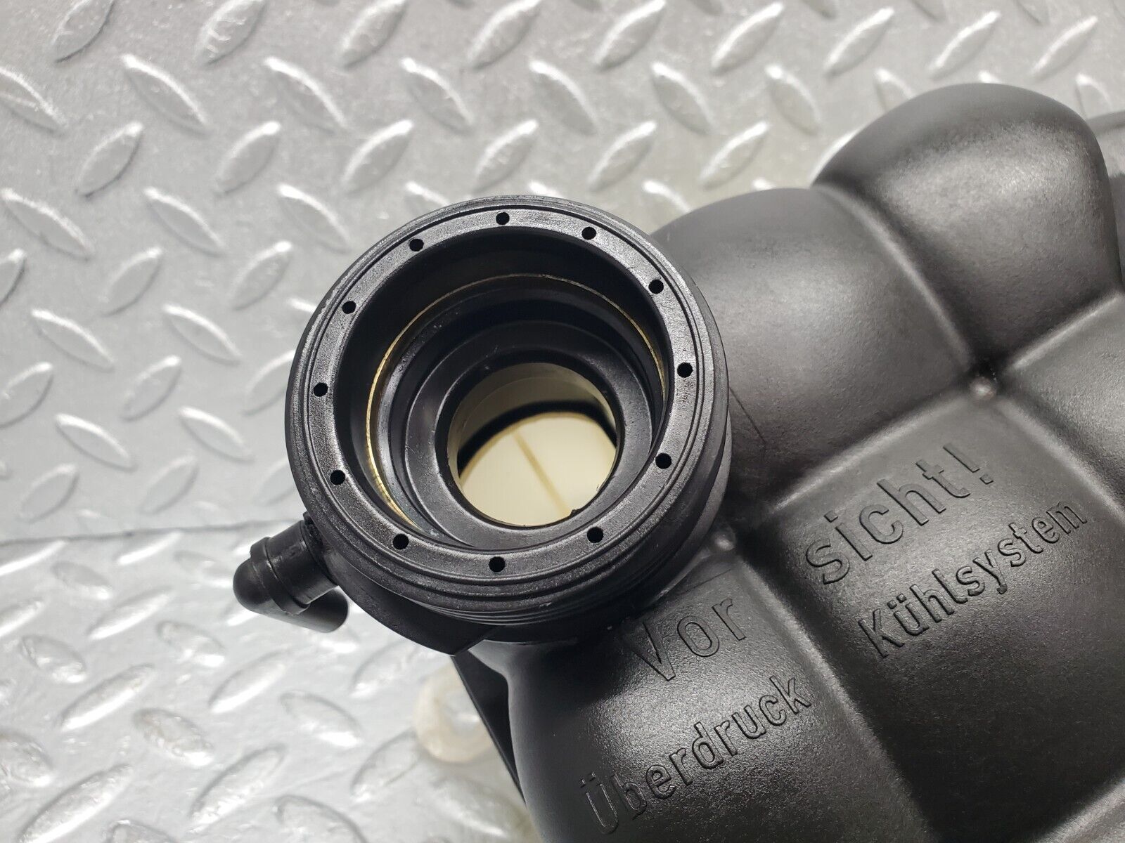 46741 Mercedes-Benz R129 320SL Coupe Coolant Reservoir Tank 1295000849 2105010315