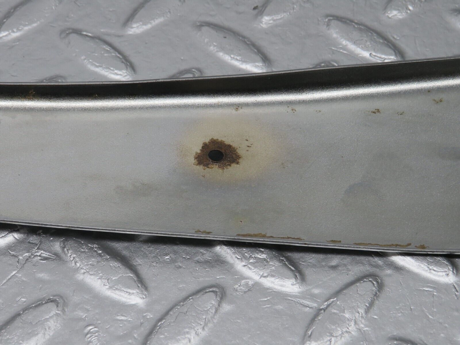40004 Mercedes-Benz R107 350SL Left Door Chrome Cover