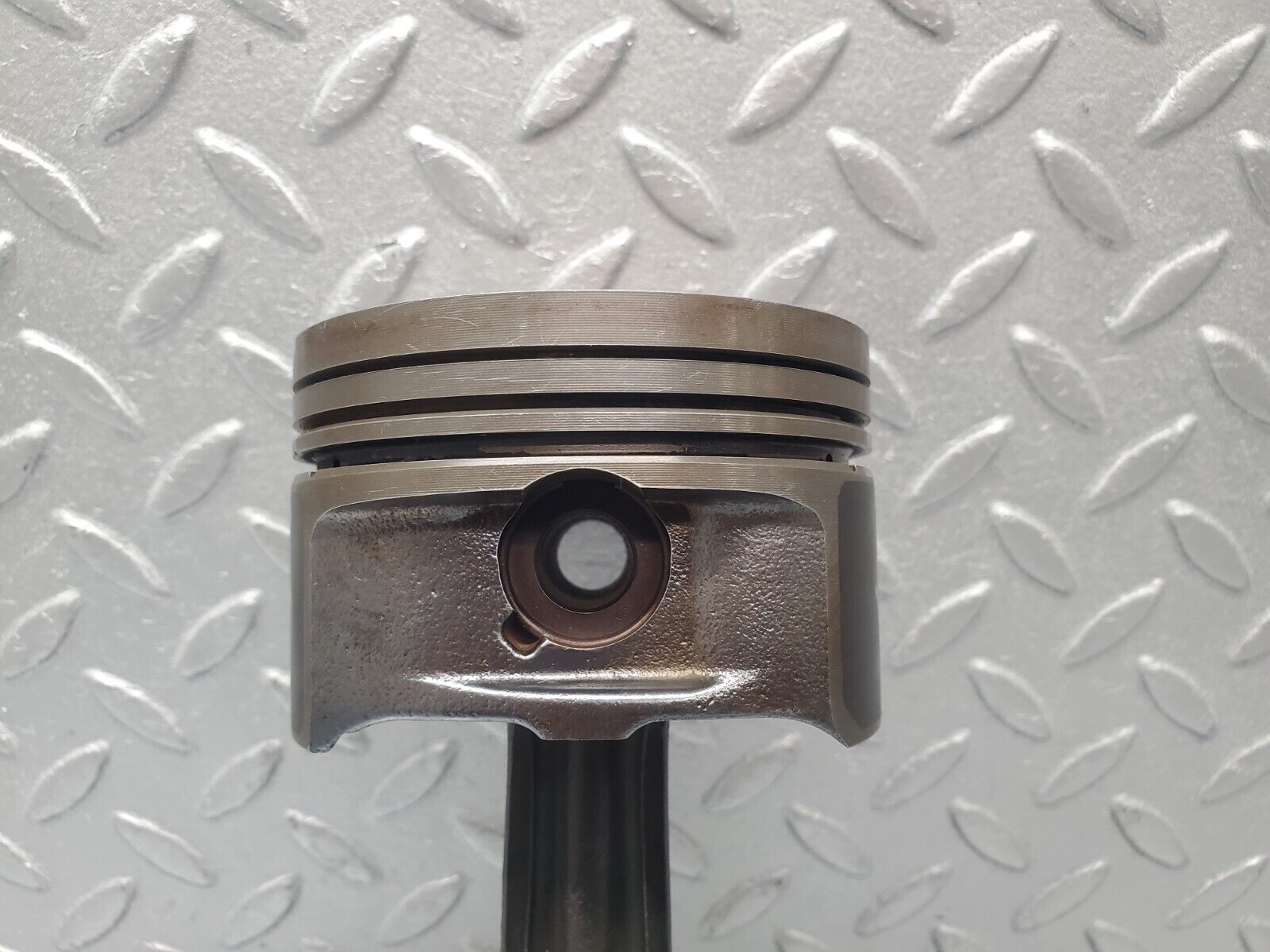46224 Mercedes-Benz W124 280E Piston With Connecting Rod 1/94 B 74