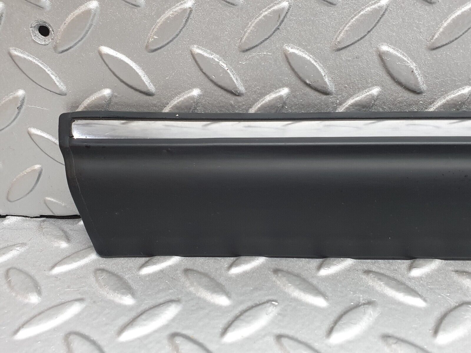 43922 Mercedes-Benz C123 230CE Coupe Left Door Lower Moulding Trim 1236903380
