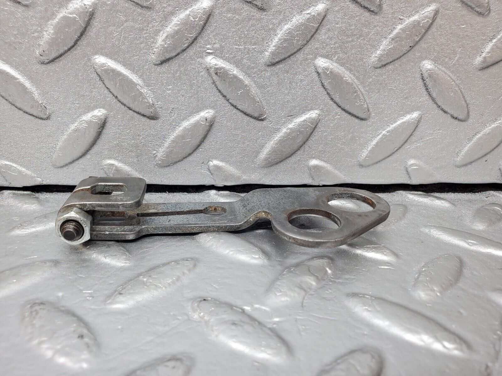 45297 Mercedes-Benz R129 300SL Coupe Automatic Gearbox Linkage Bracket