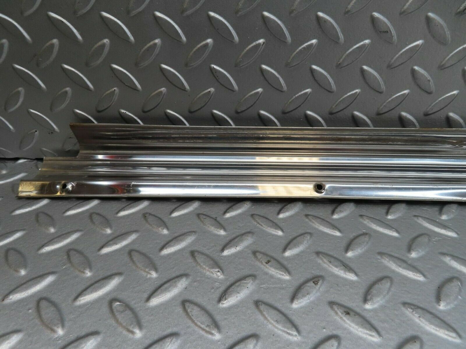 15568 Mercedes-Benz R107 450SL Left Door Sill Chrome