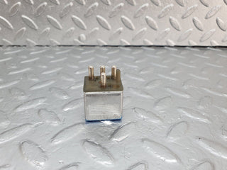 42950 Mercedes-Benz W201 190 2.0L Multi Purpose Relay 0015425919