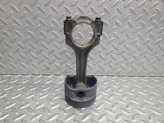 W124 Wagon piston with connecting rod used OEM