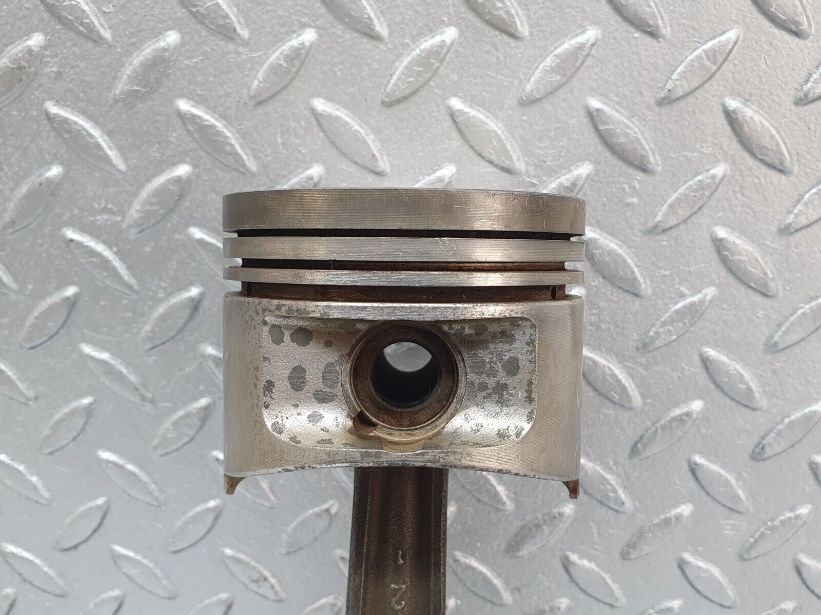 43772 Mercedes-Benz C126 380SEC Coupe Piston With Connecting Rod 87.995 11610