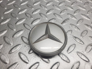 W123 alloy wheel centre cap used OEM
