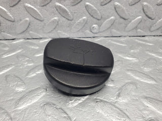 W124 engine oil filler cap used OEM