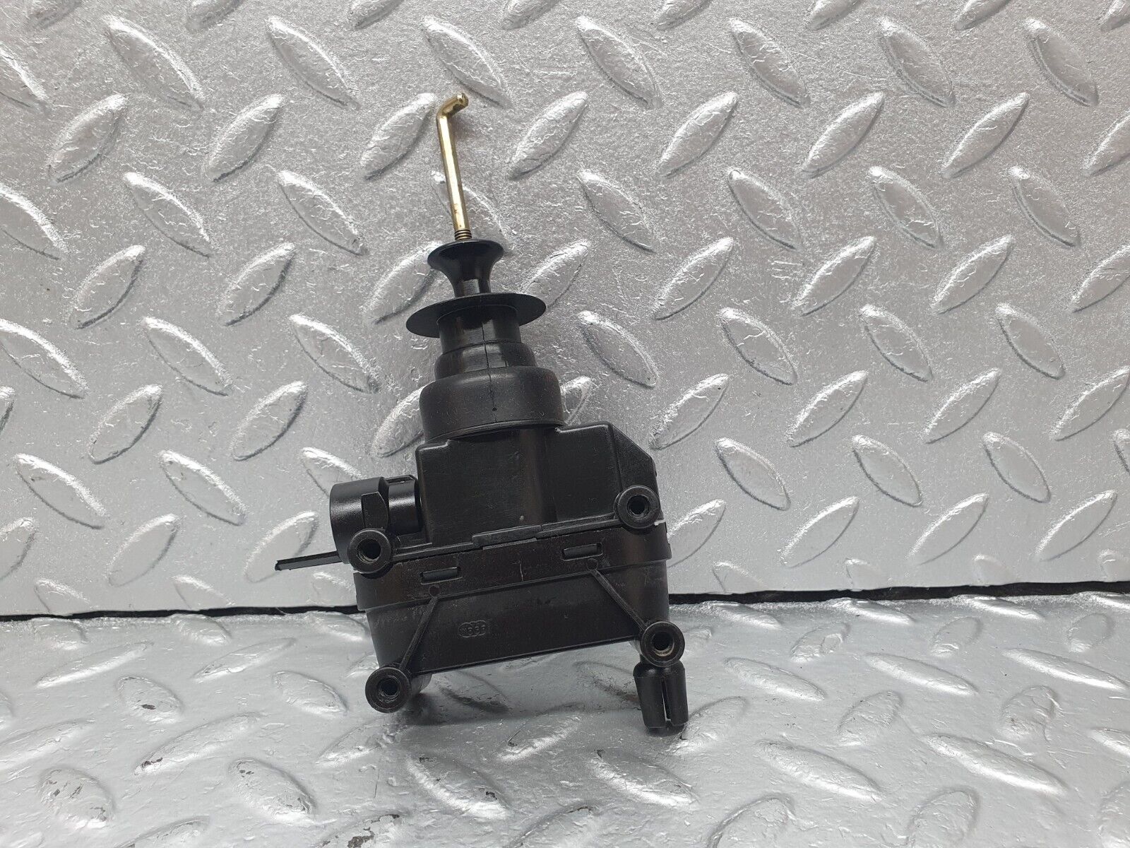 42478 Mercedes-Benz R129 320SL Coupe Right Door Lock Vacuum Actuator