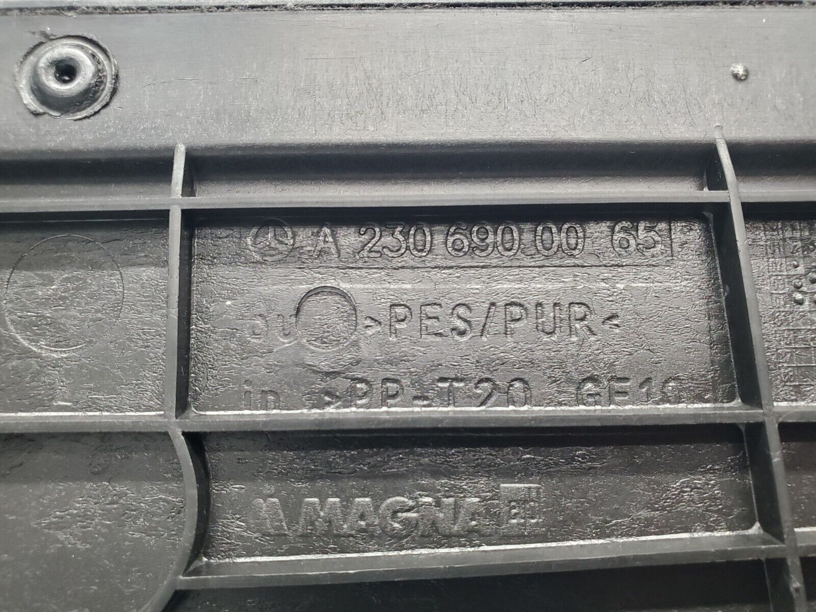 44280422