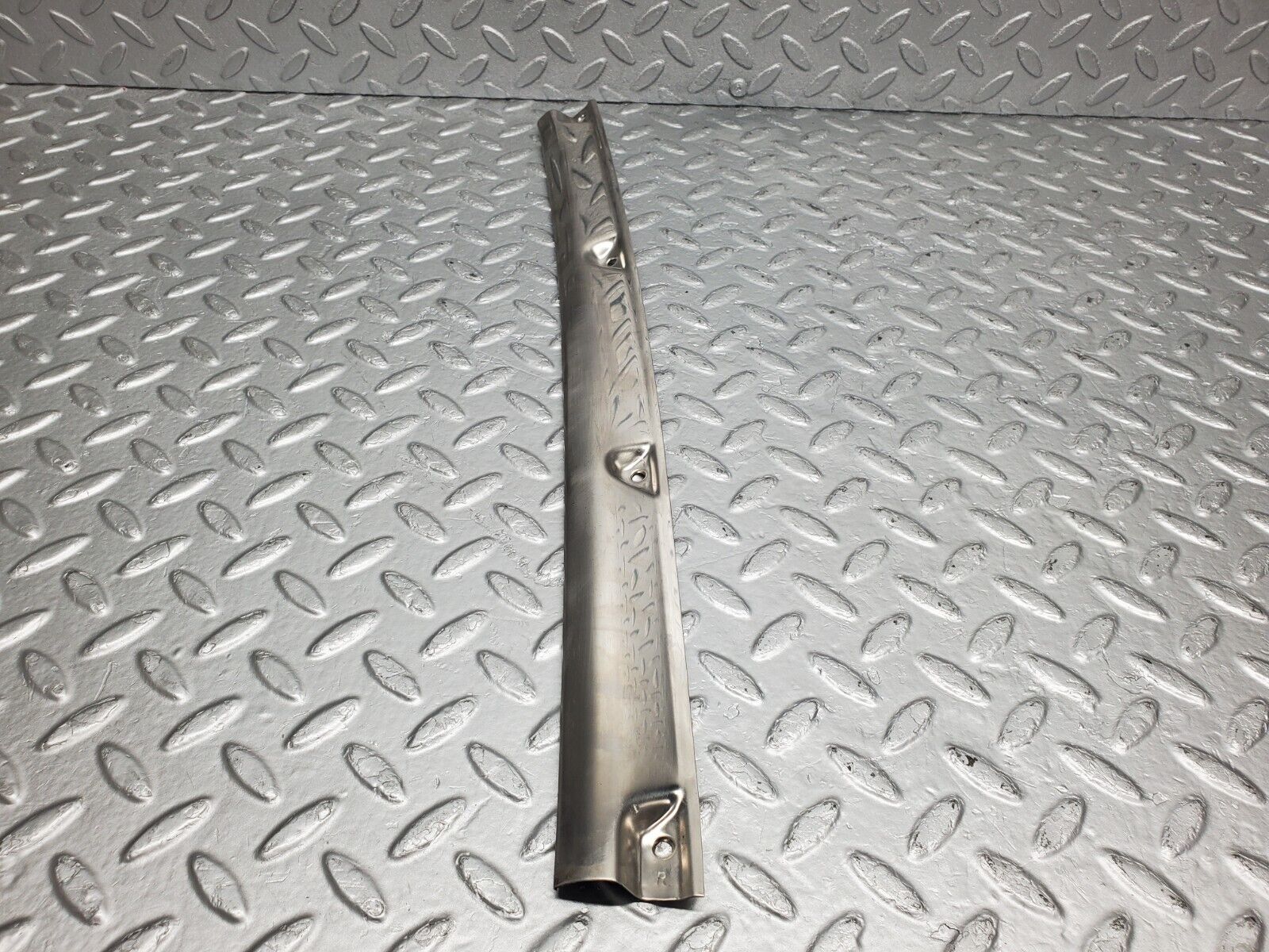 43693041
