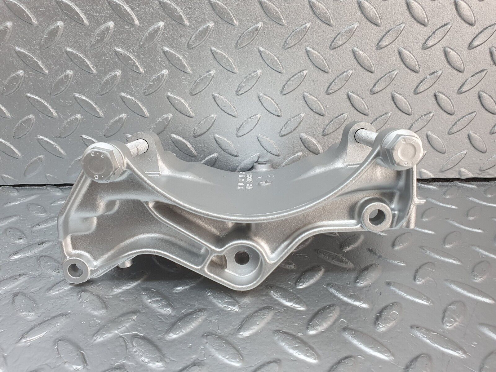 41890 Mercedes-Benz W202 C200 AC Compressor Support Bracket 1111550135