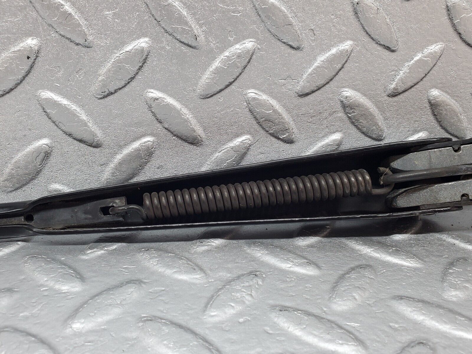 45857 Mercedes-Benz W126 420SE Windscreen Wiper Arm Bosch Right Side