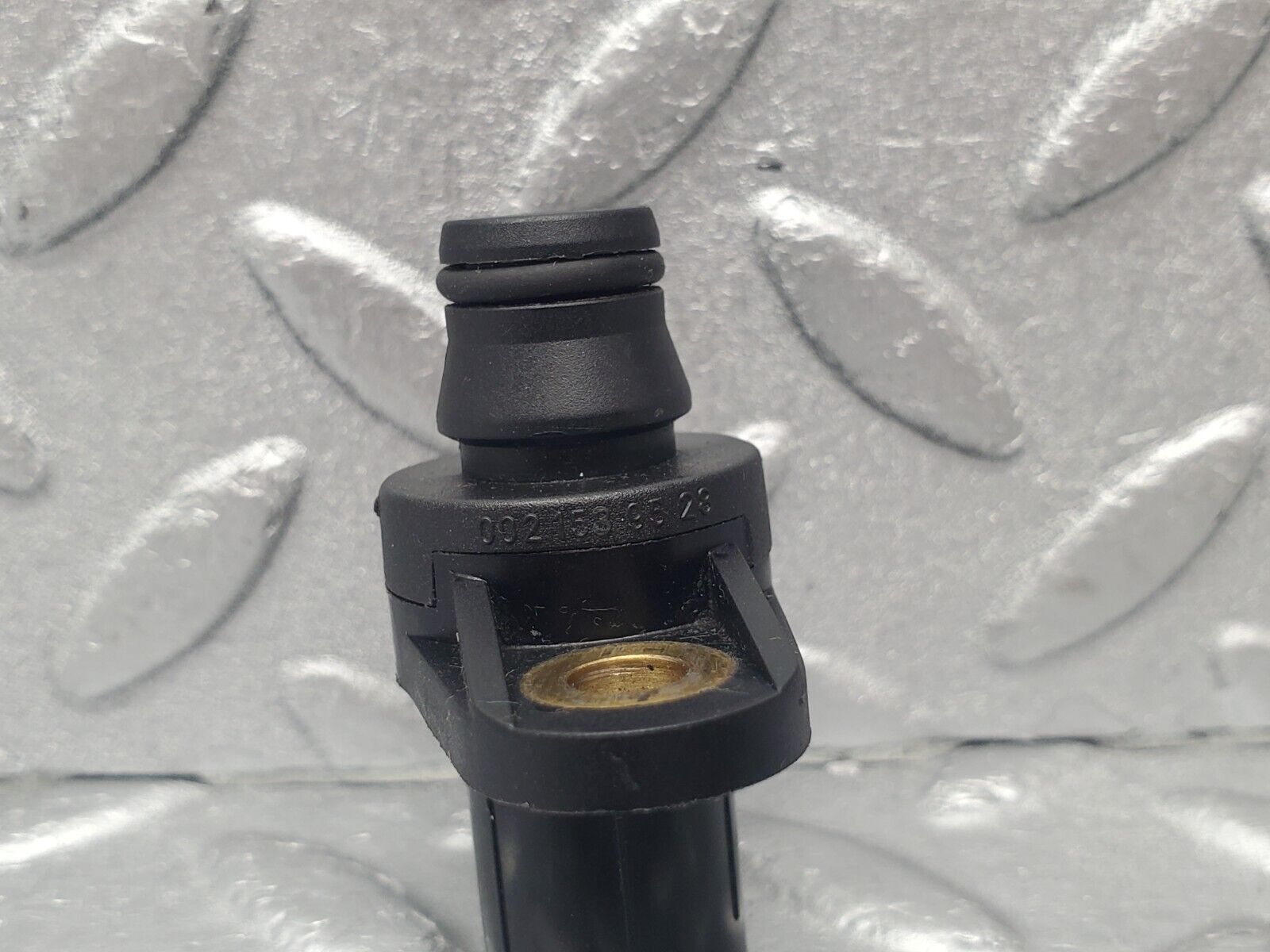46214 Mercedes-Benz W124 280E Camshaft Position Sensor 0021539528
