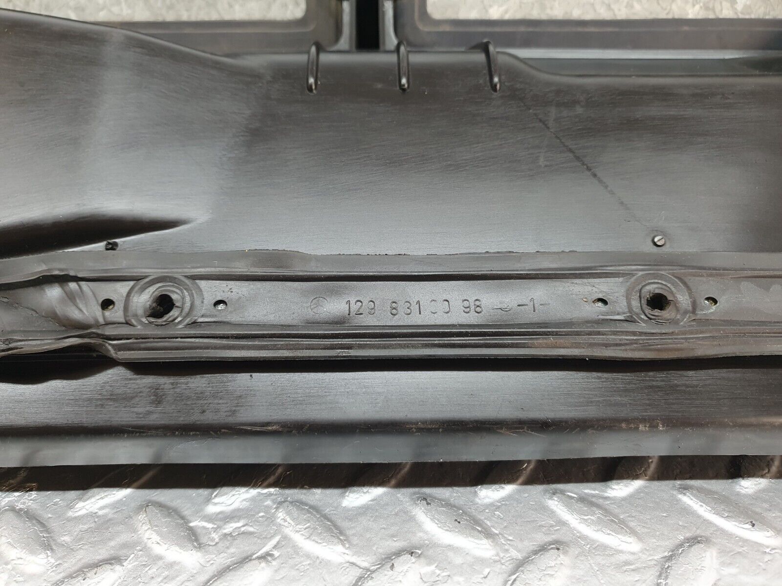 42583 Mercedes-Benz R129 320SL Coupe Heater Blower Motor Housing 1298310098