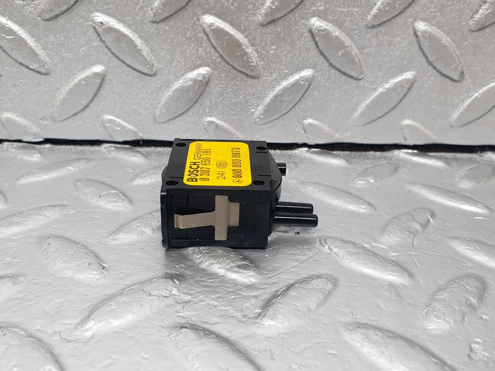 43657 Mercedes-Benz C126 380SEC Coupe Headlight Level Switch 0008000873 0307650101