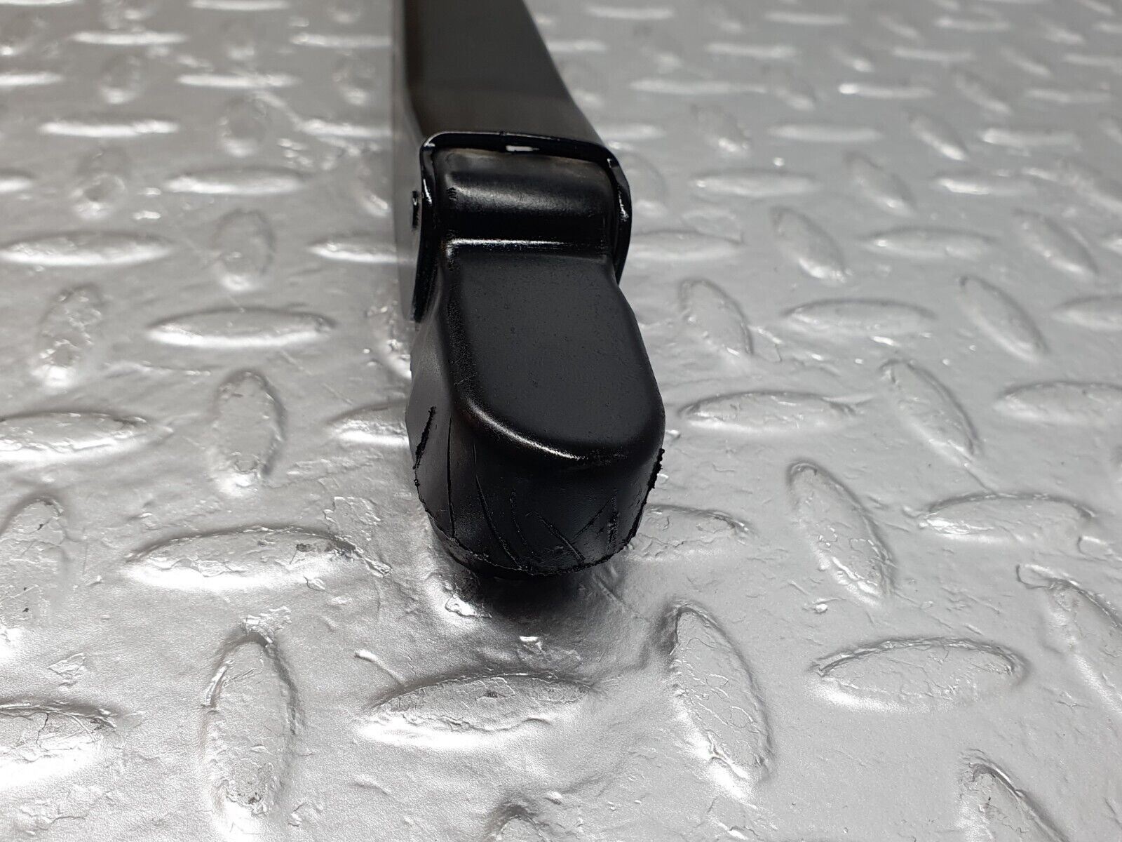 43704 Mercedes-Benz C126 380SEC Coupe Windscreen Wiper Arm Right Side Bosch