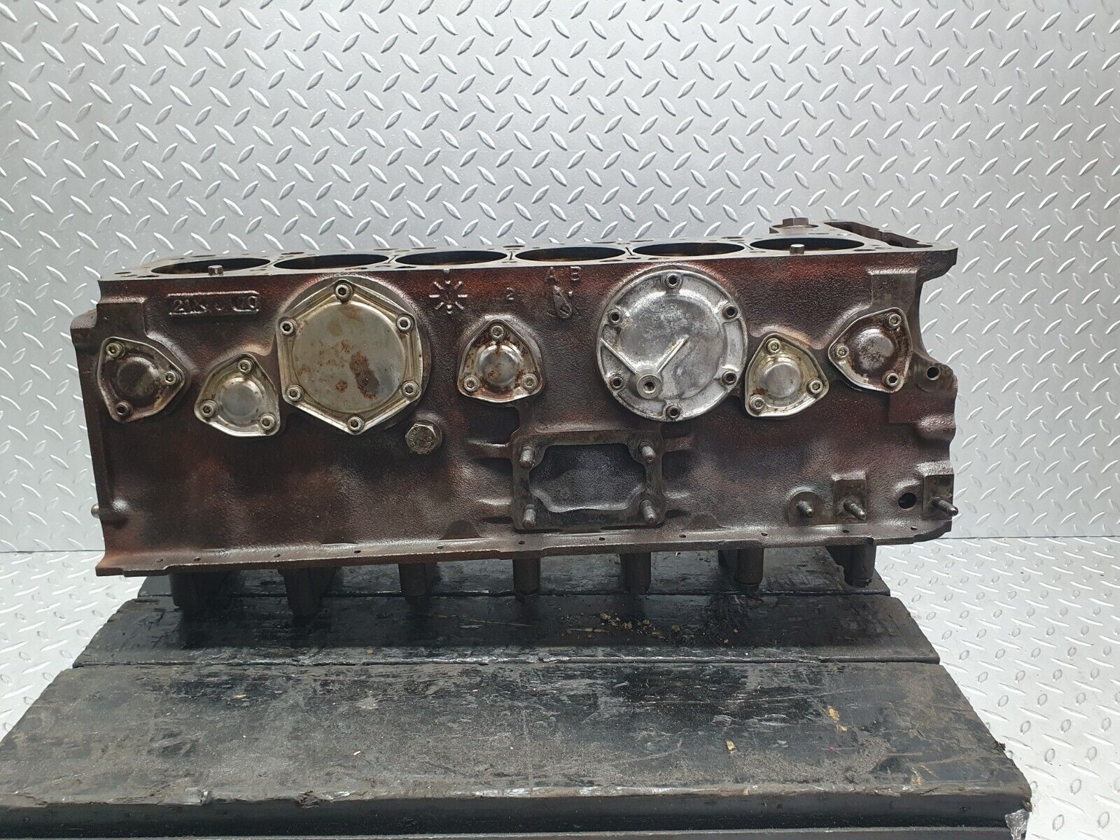 43487 Mercedes-Benz W108 280SE Engine Block 130.980 1300110101