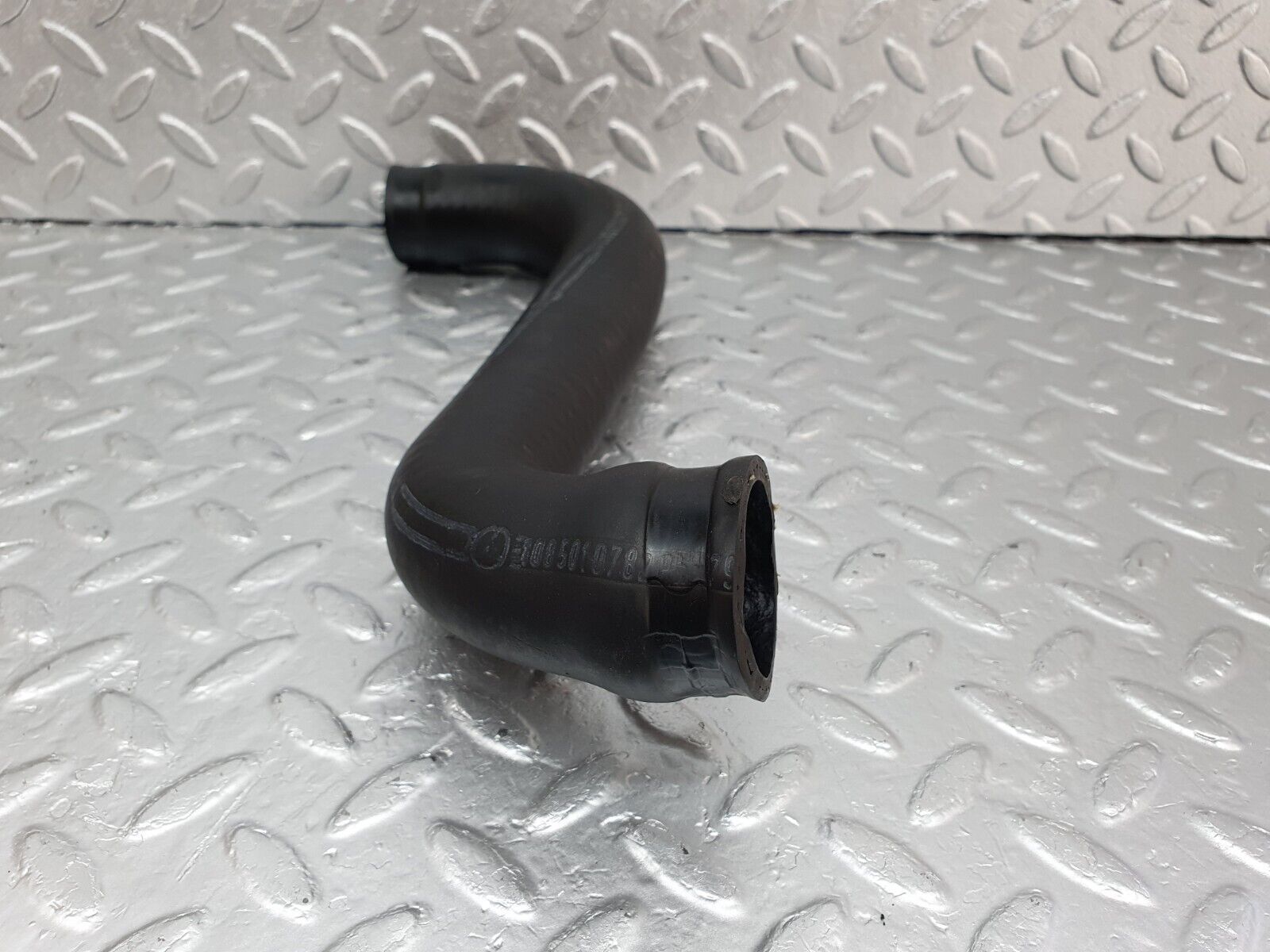 43207 Mercedes-Benz W108 280SE Radiator Upper Hose Pipe 1085010782