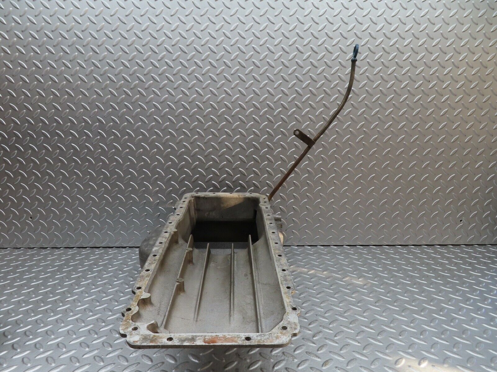 20756 Mercedes-Benz R107 450SL Oil Pan Oil Sump 1170100013