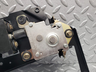 46469 Mercedes-Benz C123 280CE Coupe Sunroof Motor With Bracket 0008202807