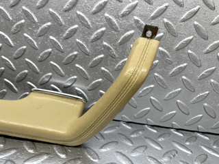 44262 Mercedes-Benz W123 280E Interior Door Handle Beige Left 1239701701
