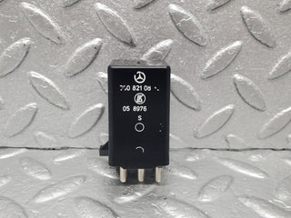 46488 Mercedes-Benz C123 280CE Coupe Intermittent Wiper Relay 0008210863