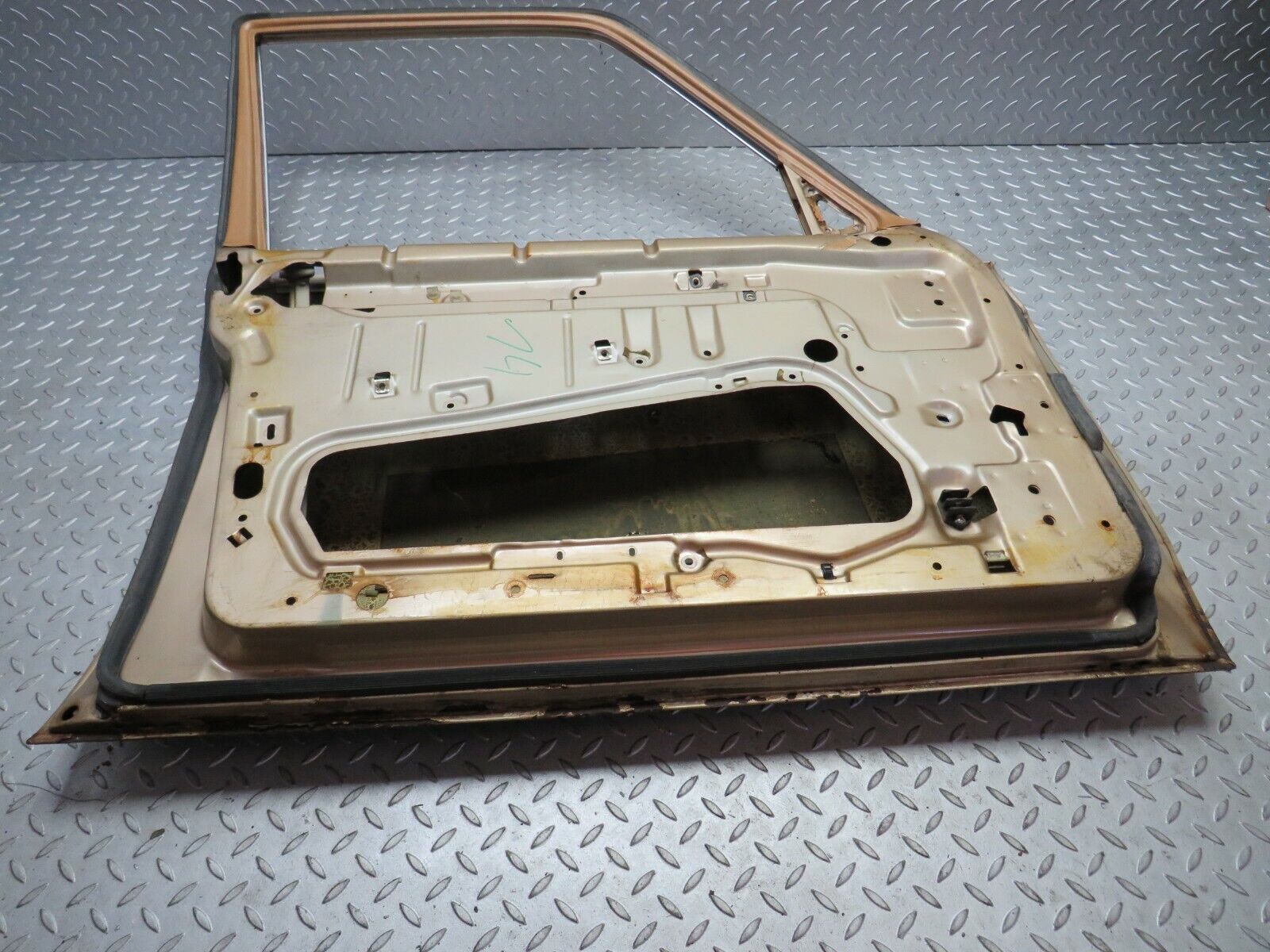 22107 Mercedes-Benz S123 280TE Wagon Front Left Door