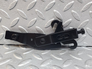 44695 Mercedes-Benz W124 220E Handbrake Adjusting Handbrake Regulator