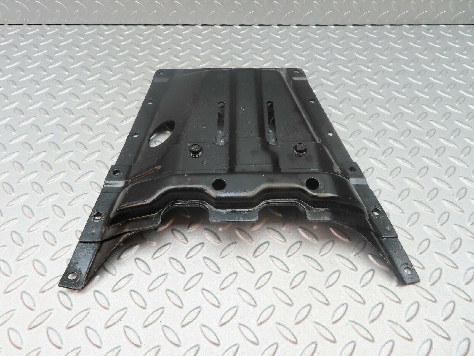 5513 Mercedes-Benz R107 350SL Gearbox Mount Bracket Holder