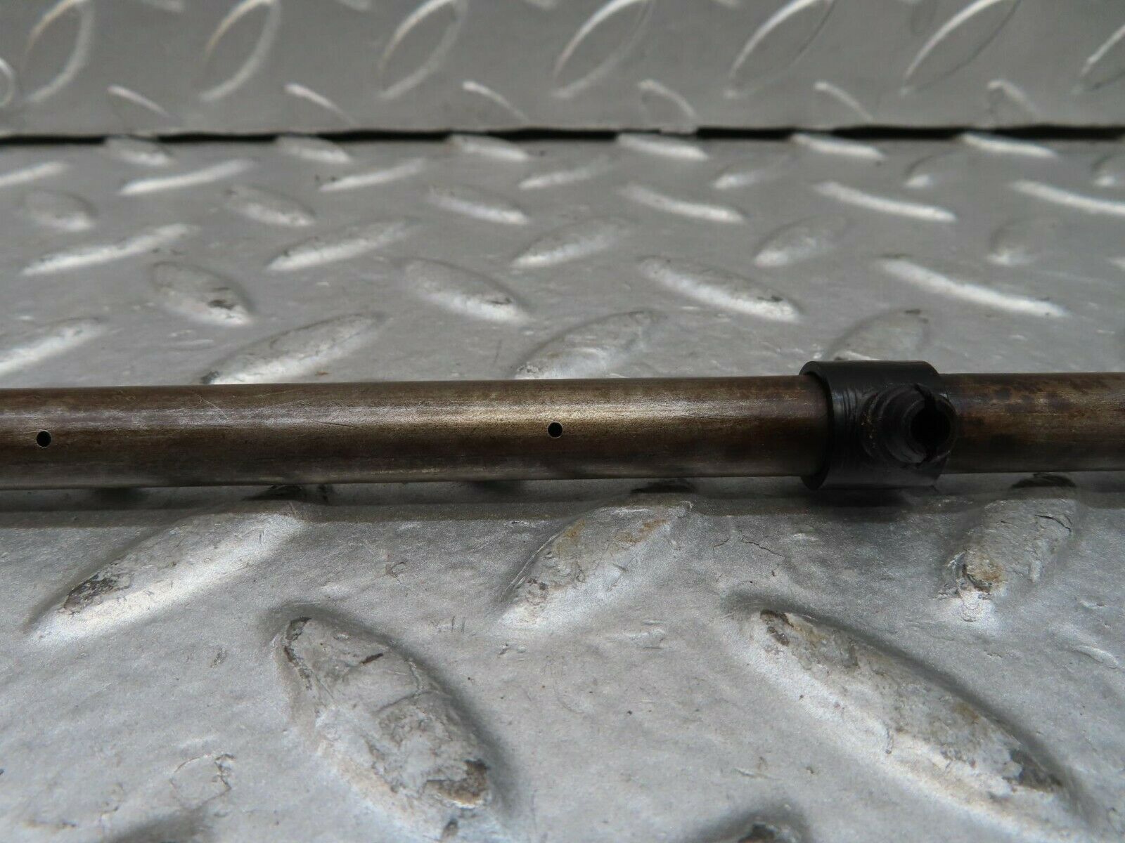 15683 Mercedes-Benz 1979 R107 450SL Camshaft Oil Tube