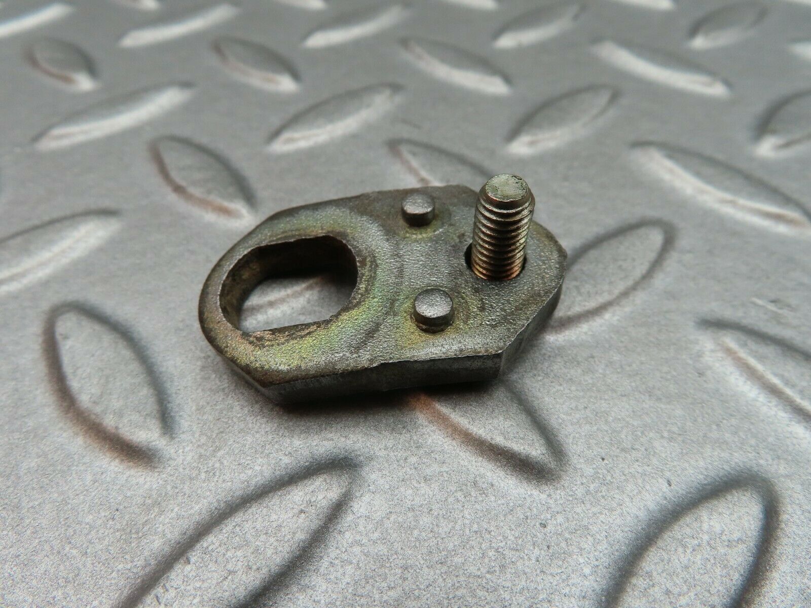 5127 Mercedes-Benz R107 350SL Fuel Injector Bracket