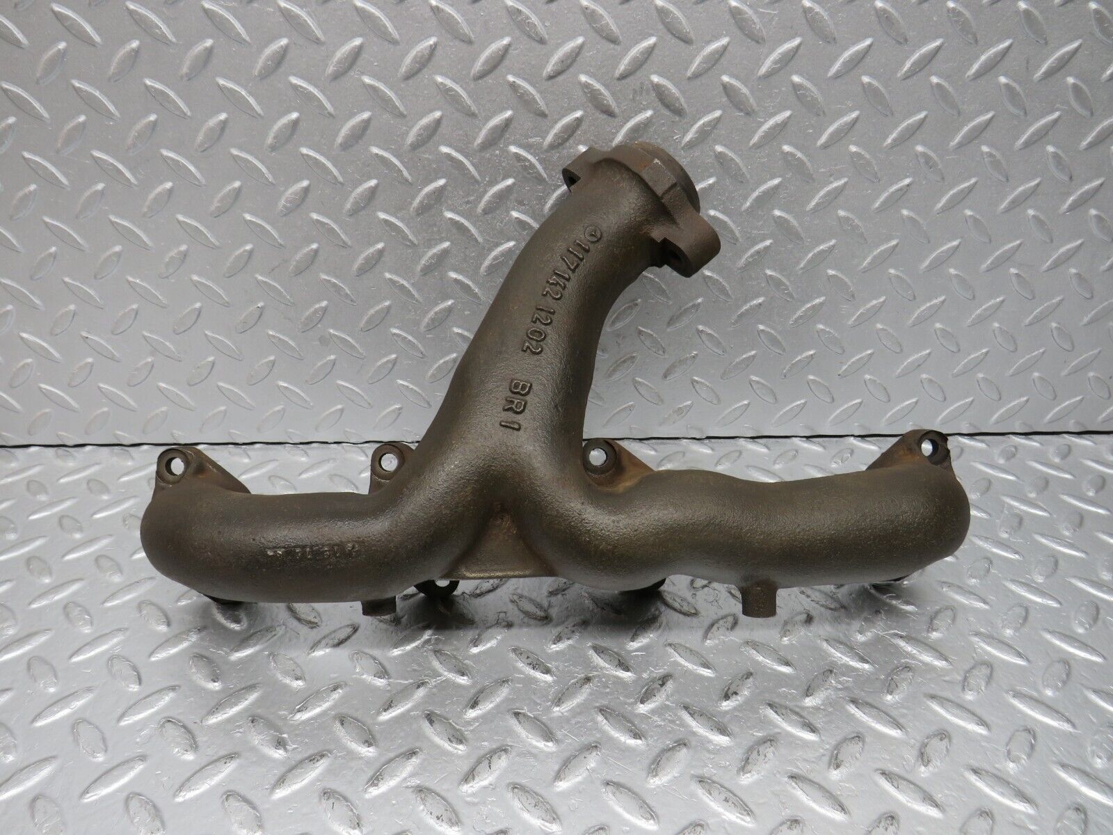 39276 Mercedes-Benz R107 500SL Exhaust Manifold Right Side 1171421202