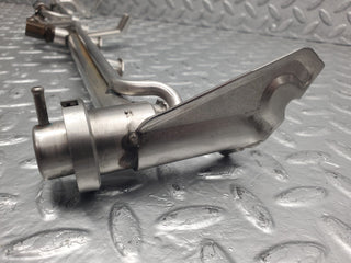 W124 Cabriolet fuel injector rail used OEM